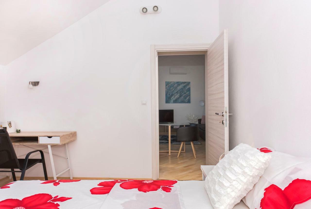 Apartman Kurika Σίμπενικ Εξωτερικό φωτογραφία