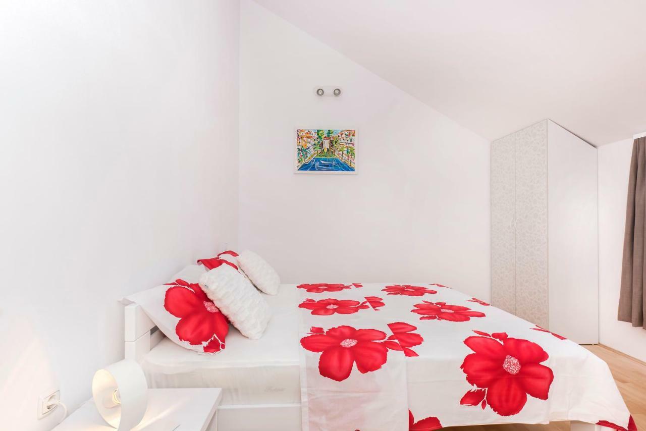 Apartman Kurika Σίμπενικ Εξωτερικό φωτογραφία